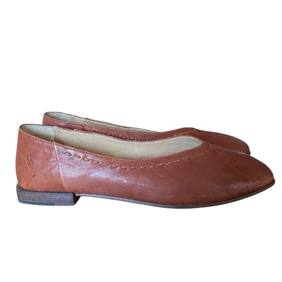 Frye Claire Ballet Flat Leather Cognac Cabrast color brown size 8.5 fits 9 - Picture 2 of 11